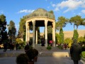 Shiraz, Mausoleo dei poeti Hafez e Saadi